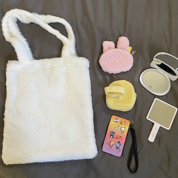 Sanrio bundle - Picture 2 of 3